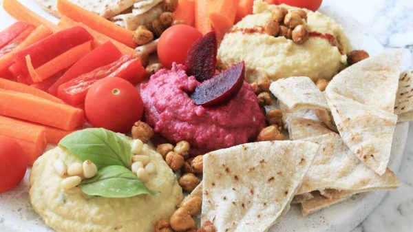 Healthy hummus three ways recipe | Dossier Blog